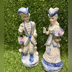 Vtg Porcelain Victorian French Colonial Man Woman Couple  Blue White Flower *275